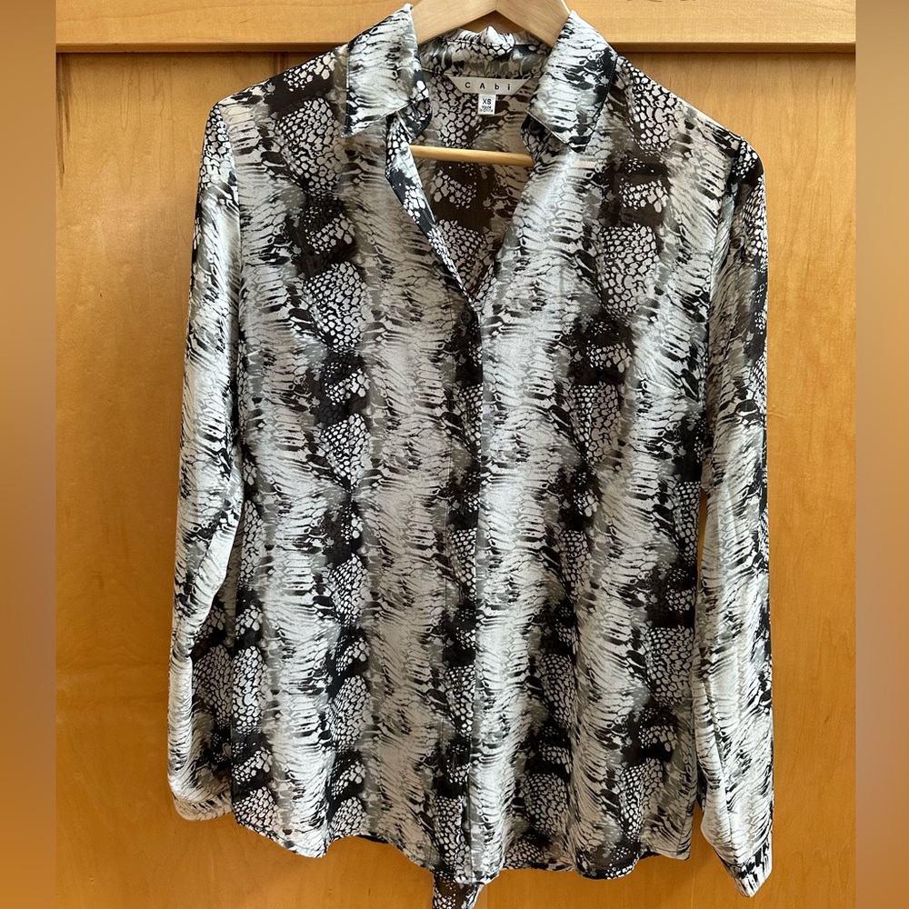 Cabi Snake print, sheer Sz XS